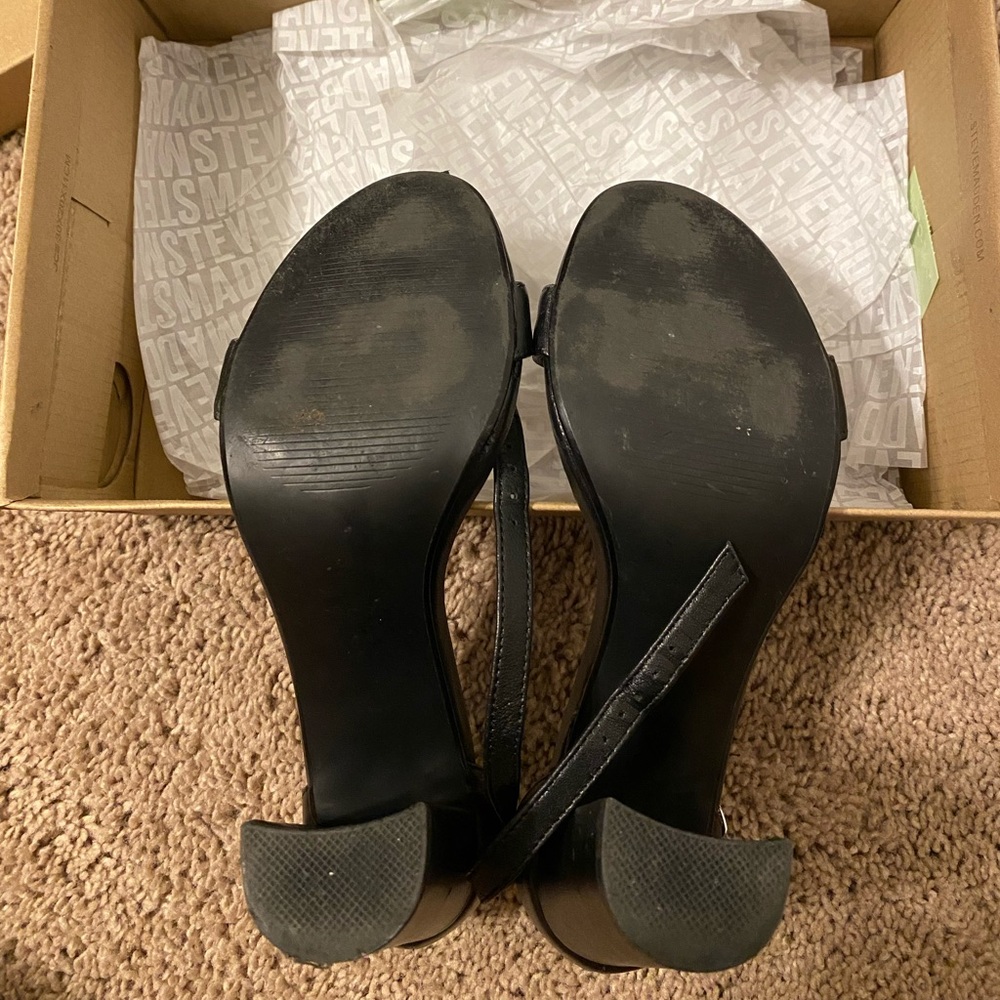 Steve Madden Carrson Black Leather Heels - Picture 3 of 4